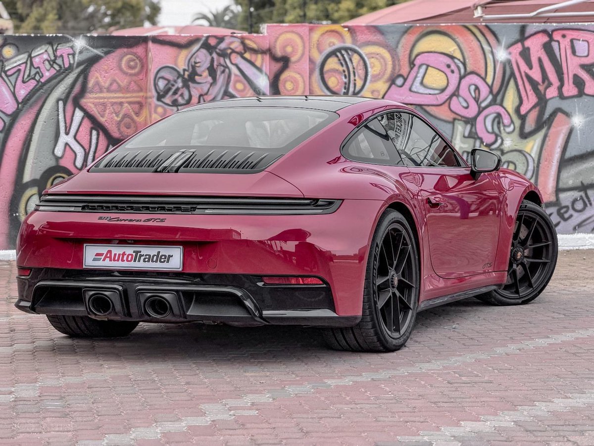 AutoTraderSA's tweet image. We drive the new @Porsche 911 #GTS. Does the addition of a #hybrid drivetrain improve one of the world's best sports cars? bit.ly/Porsche911Carr…