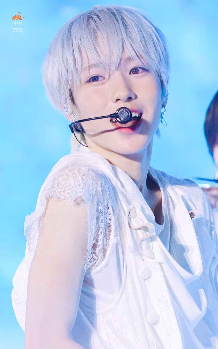 바삭• ̫• tweet media