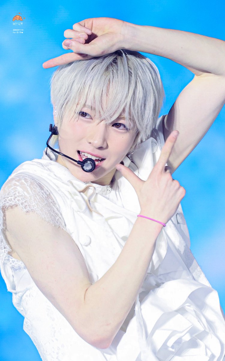 바삭• ̫• tweet media