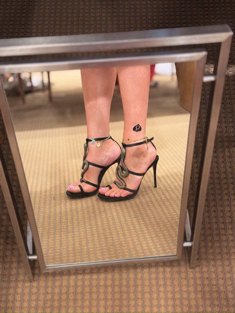 ZARA ✨ tweet media