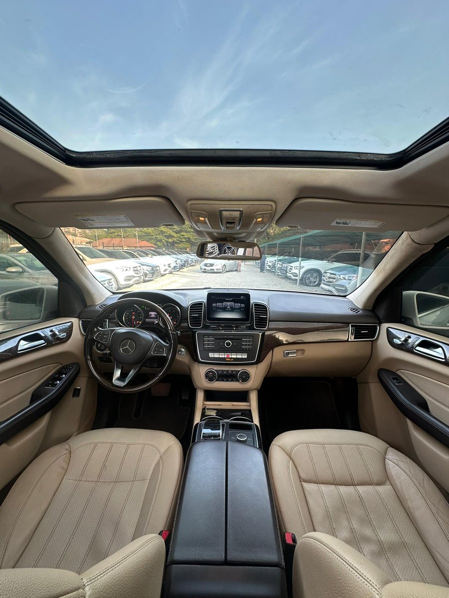 Royalautos_'s tweet photo. PREMIUM LISTING ✨ 
 MERCEDES BENZ  GLE350 2016 MODEL

PRICE: 26M
#ROYALAUTOS_NG

ABUJA 🇳🇬

📞 08149849405 https://t.co/j3BqytKYKl