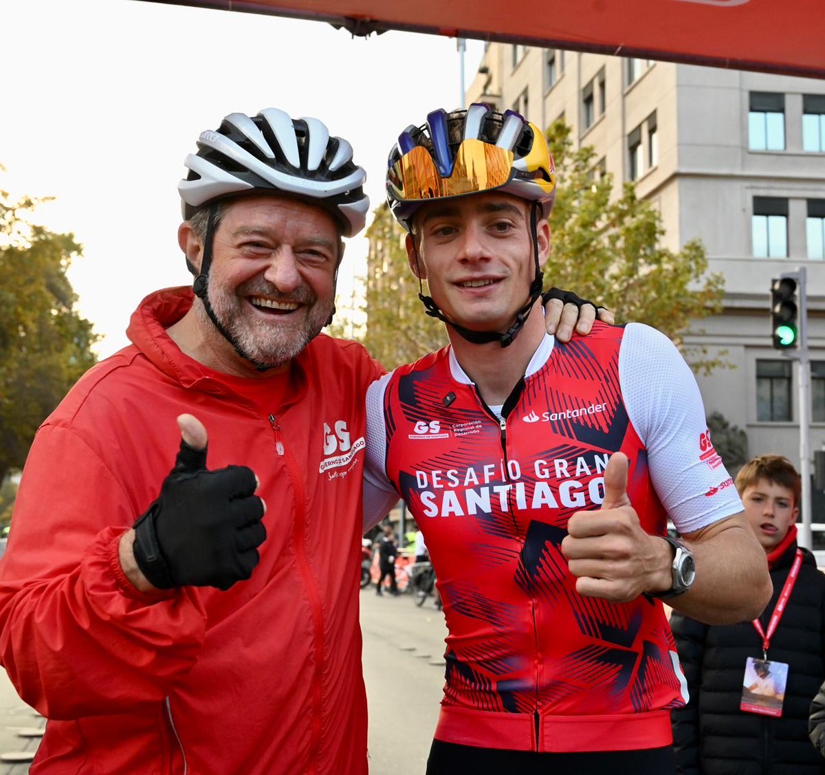 Claudio Orrego L. tweet media