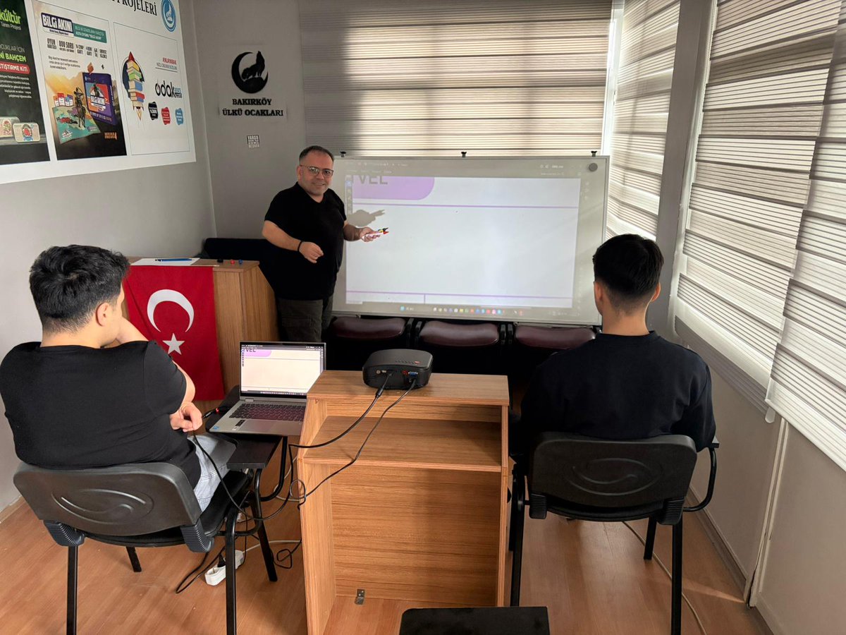 bakirkoyocak1's tweet photo. Bakırköy Ülkü Ocakları Ücretsiz Üniversite Hazırlık Kurslarımız FEN Dersleriyle devam ediyor.
#ayttyt #ücretsiz #sınav #kurs #ülküocakları https://t.co/fhhmhg2tFd