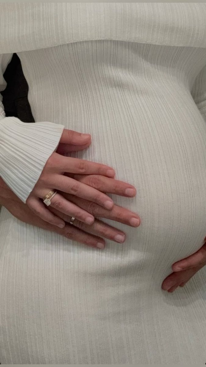 Barefoot Pregnant tweet media