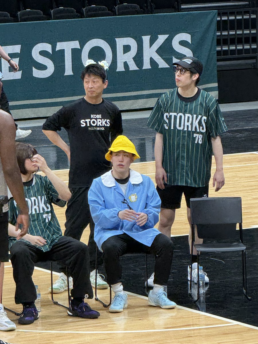 似合いすぎてるチームバッツの4人
(バッシュとスモックの色🩵サウナハットな形すぎる園児帽のりーち)
(ボブウィッグ似合いすぎ美人なのに腕がとても逞しいみっちー)
(ストブーまたはやきうファンとして擬態完璧すぎるじゅ)
(ストーキーカチューシャナチュラルすぎ頭東さん！！！🫶)