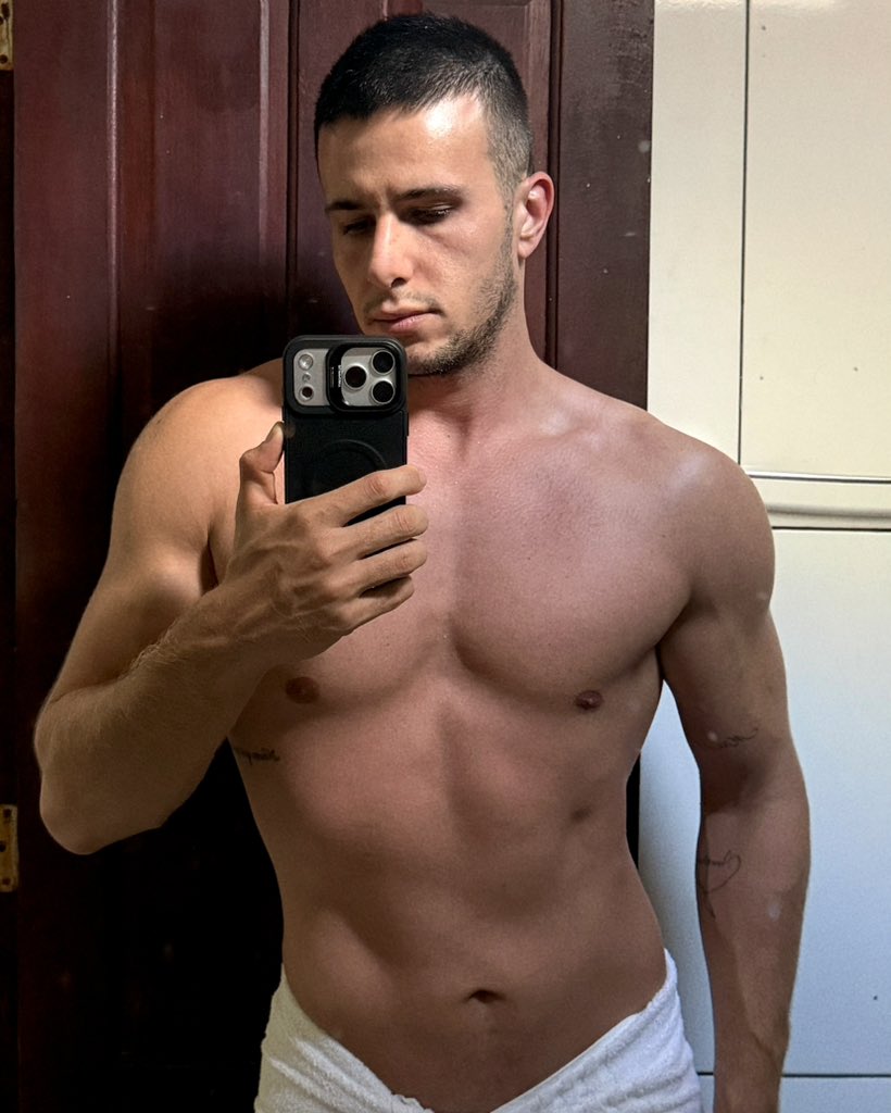 Gato do rolê 🌙 tweet media