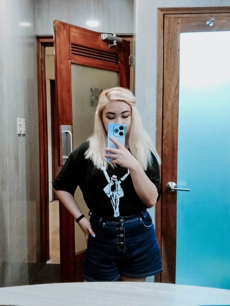 azoraritz's tweet photo. I love you MJ 💕 https://t.co/JjHeHarQoa