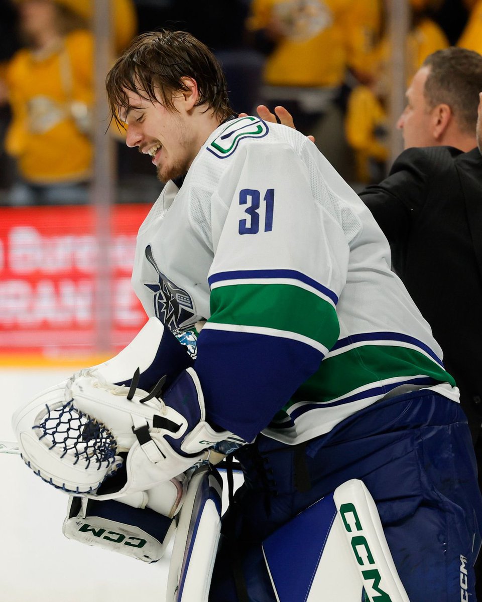 x - artūrs šilovs daily tweet media