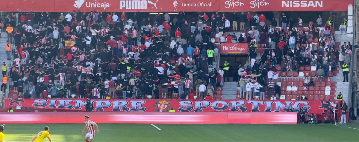 Dicen que una foto vale más que mil palabras. Espero que al <a href="/RealSporting/">Real Sporting</a> le valga esta para tomar acciones con aquellos que, en el sector superior derecho, solo buscan las ventajas económicas de pertenecer a la grada de animación.