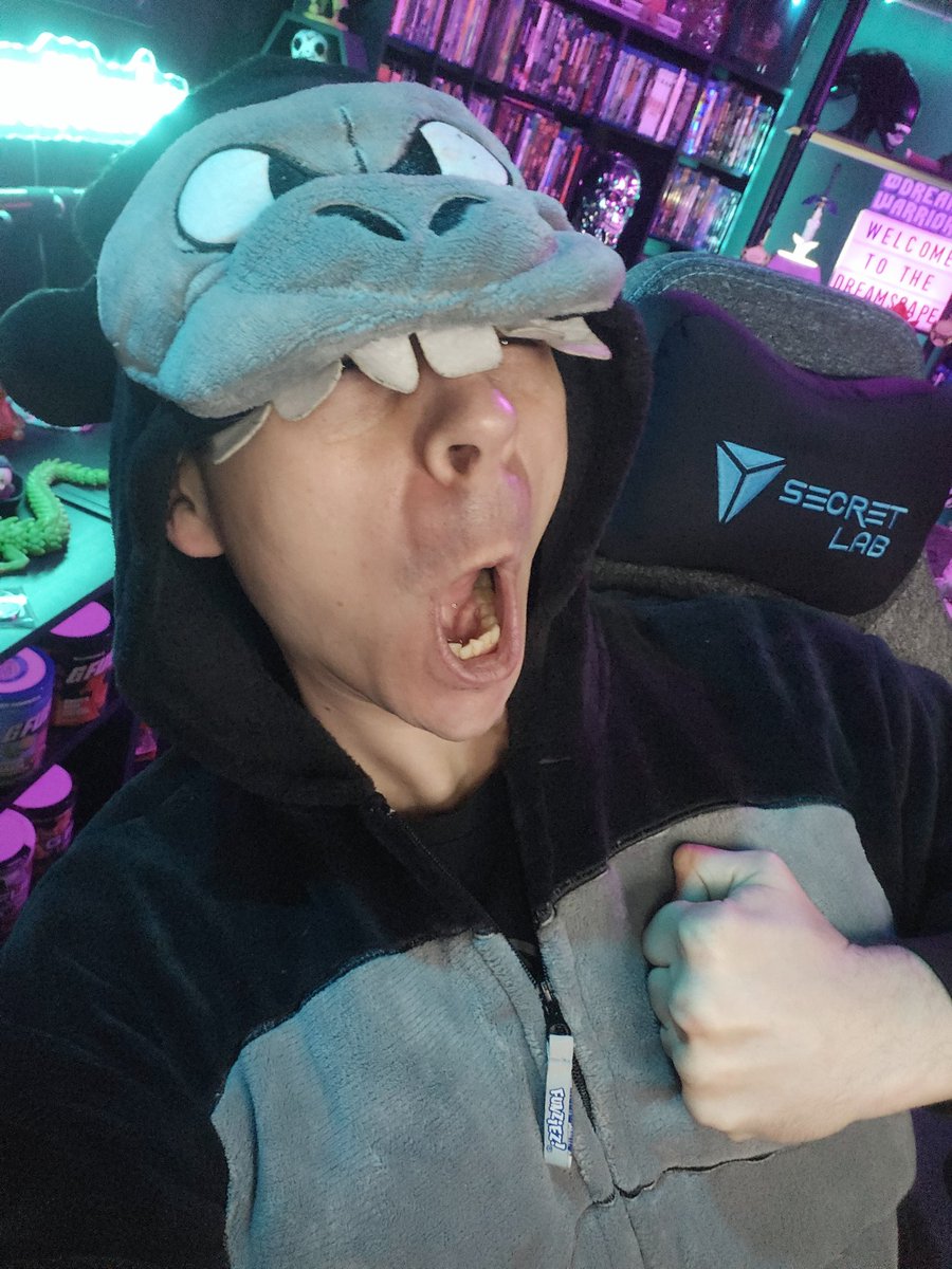 ImDreamWarrior's tweet photo. DING DONG IS HERE (Cousin of King Kong) WITH SOME DAYTIME HORROR before WRESTLEMANIA NIGHT 2! 😱💪

🔴I'M LIVE!🔴
https://t.co/Y3SI8MPezu https://t.co/o59hZxWO2E