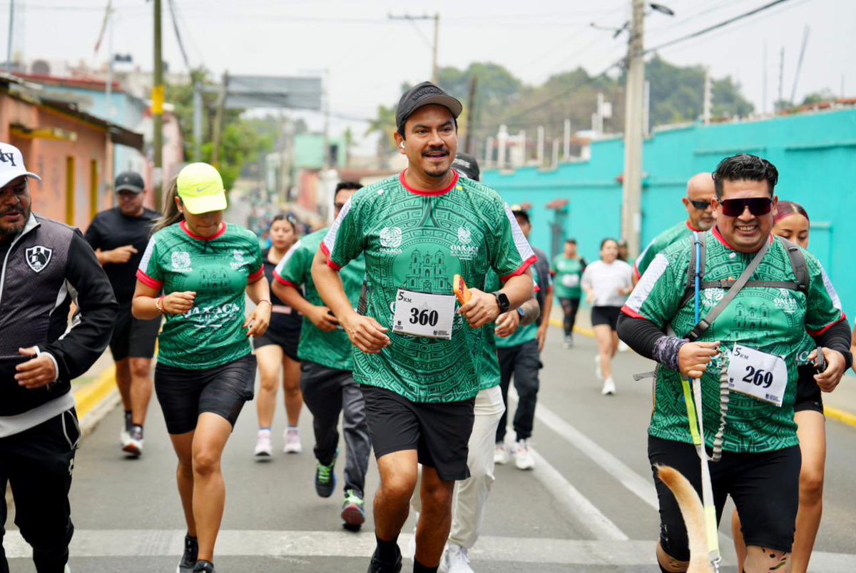 🏃‍♂️🔥 Hoy corrí 5K y confirmé algo: Oaxaca de Juárez tiene una energía única.

Miles de personas corrimos para celebrar su historia, su grandeza y el orgullo de vivir en la ciudad más hermosa del mundo.

#494ConEnergía
#OaxacaDeJuárez