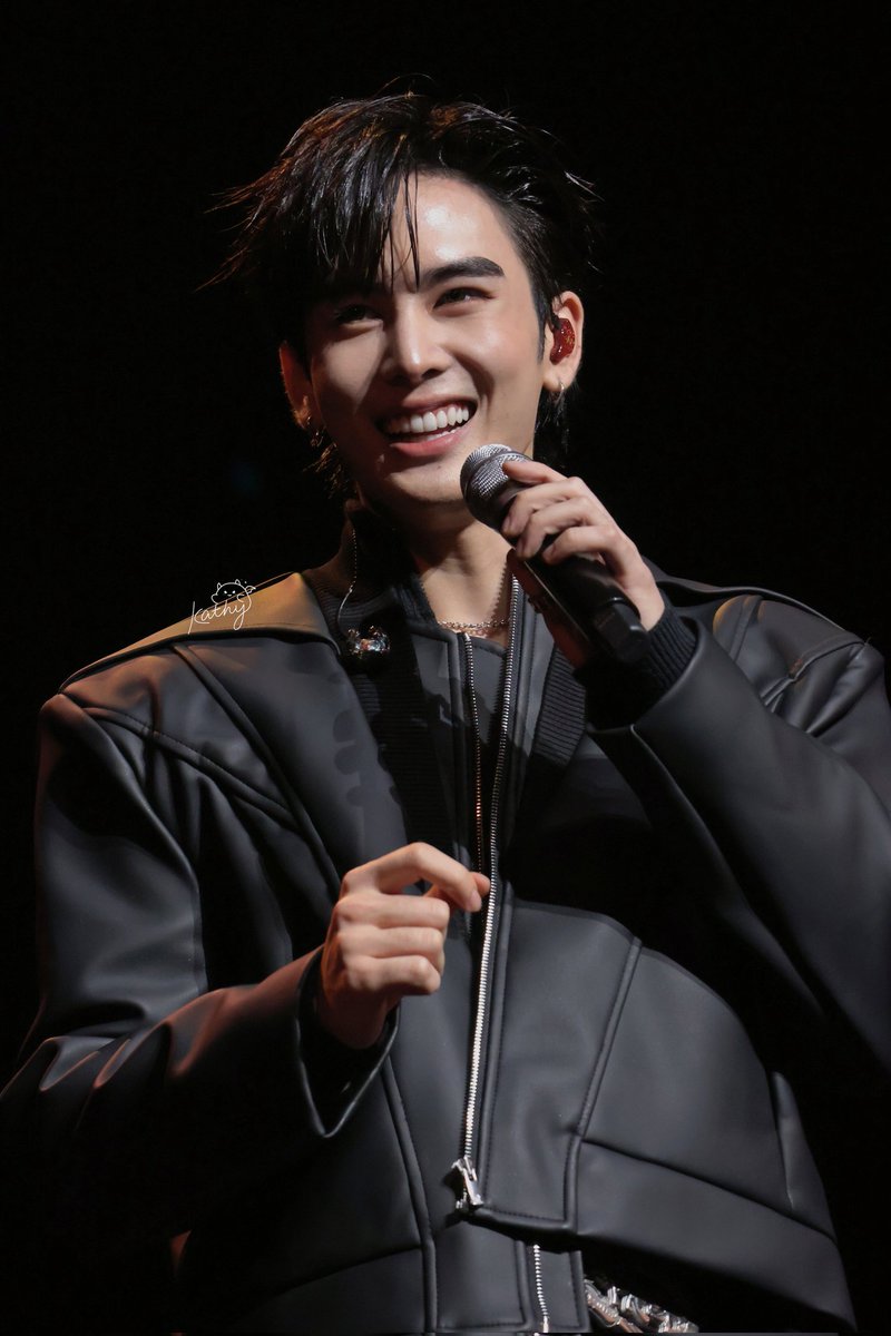 𝑲𝒂𝒕𝒉𝒚 tweet media