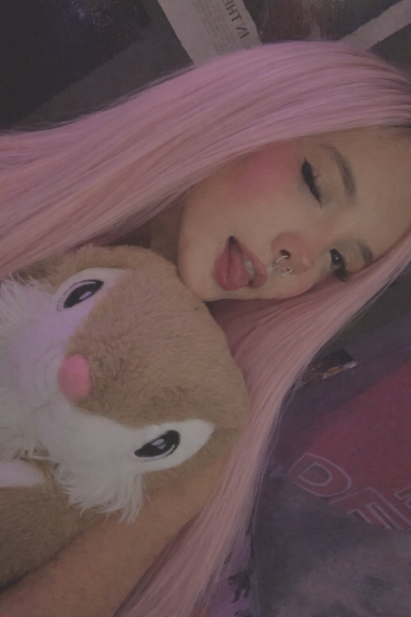 bloodncupcakes's tweet image. :3 #me