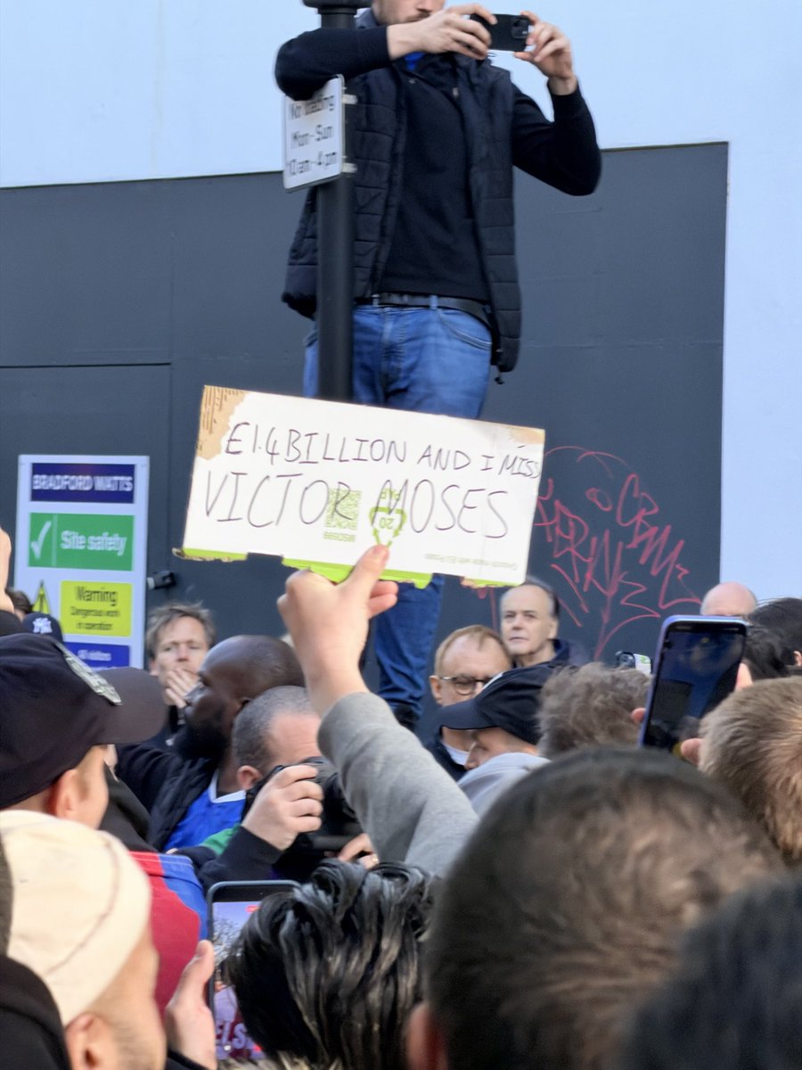 Just Chelsea tweet media