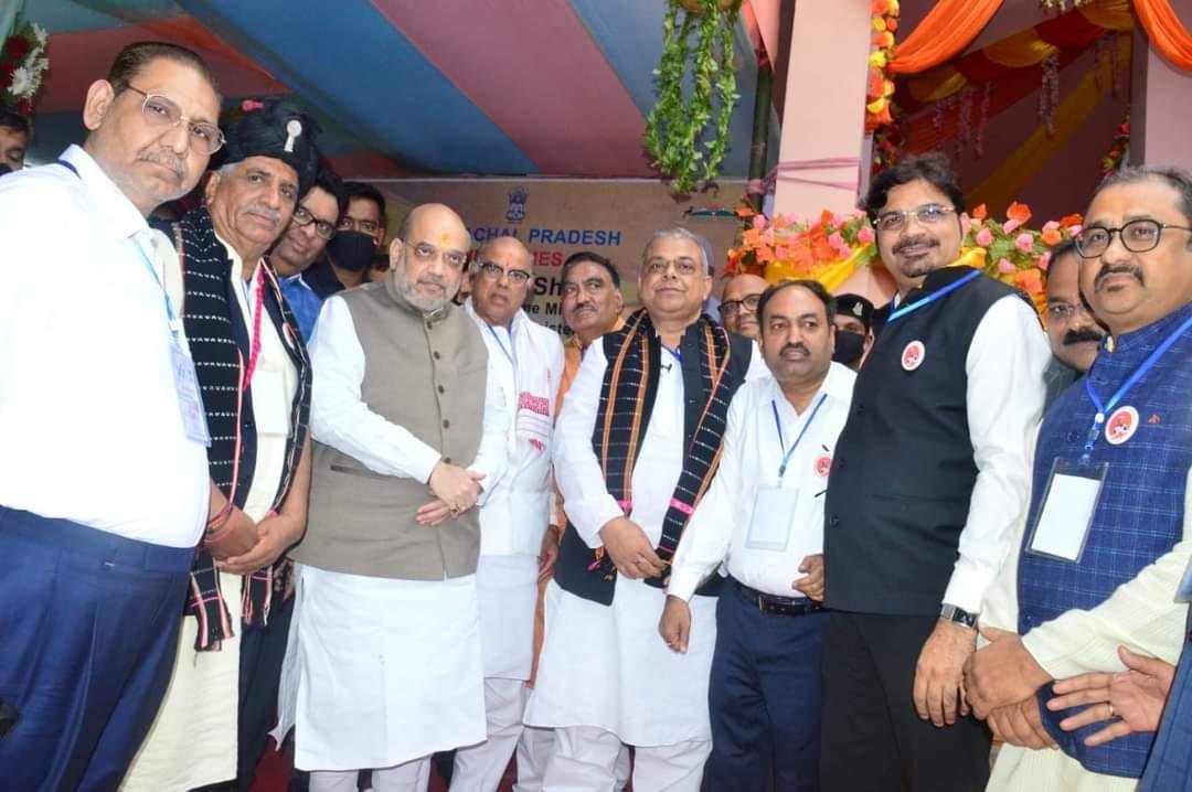 1stIndiaNews's tweet image. #Jaipur: परशुराम जयंती पर योगेश शर्मा की विशेष रिपोर्ट

भारत-चीन बॉर्डर पर भगवान परशुराम की प्रतिमा होगी स्थापित, STATUE OF STRENGTH का काम अंतिम चरण में... 

#RajasthanWithFirstIndia @yogesh2727sh1