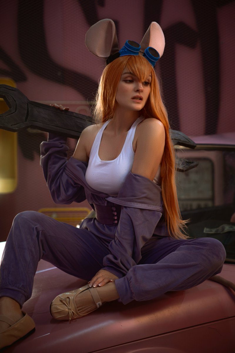 KatssbyM's tweet image. Trends are great, of course, but I decided to devote some time to the looks of characters I've been wanting to create for a long time ❤️ There will definitely be more of these! Who would you like to see me create? ☺️🧐

#cosplay #chipanddale #gadget #cartoon #tv #katssby