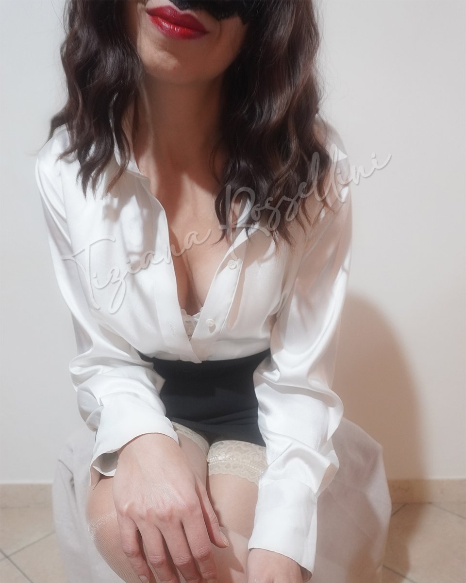 TizzyRoss's tweet image. Il #lunedì è solo un test di resistenza! 💪✨

#MondayMotivation #MondayMood

@pjot_rock @gothenborn @GirlsXR @SFregna @italianclubita2 @TMilf91 @TuoiSelfie @RSpettacolari @Coach0302 @_pornopizza @SoloTette3 @Fighedaurloo @MysterieBoy