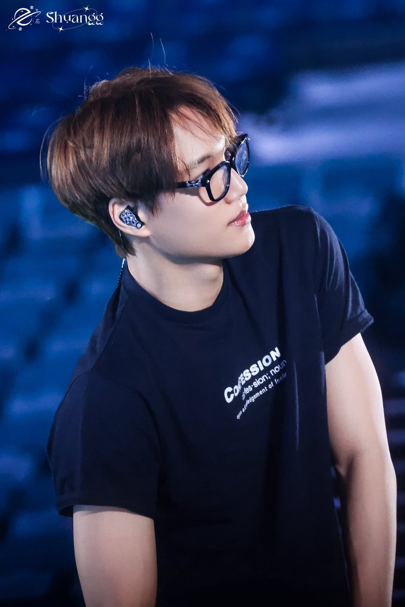 Jongin Pics ♡ tweet media