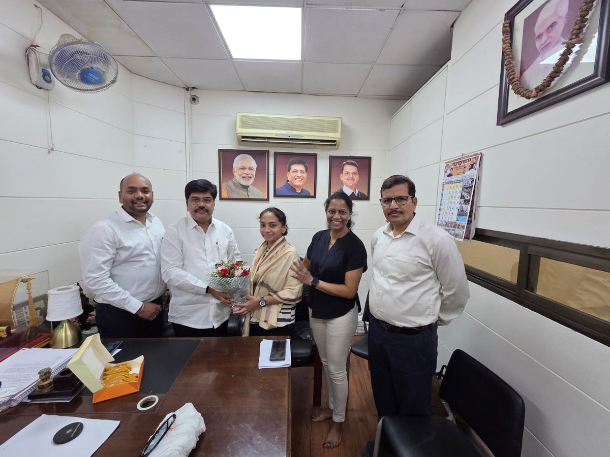 PrakashDarekar_'s tweet image. तुमची मेहनत आणि जिद्द आम्हा सर्वांसाठी प्रेरणादायी आहे...!

#CBSEClass10 #BMCSchool #CBSE #SuccessStory #prakashdarekarbjp 

@BJP4Maharashtra @BJP4Mumbai @Dev_Fadnavis @mipravindarekar