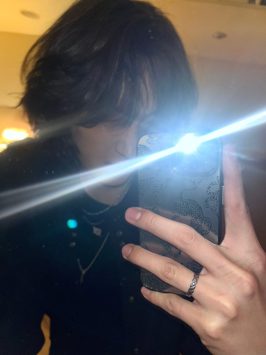 AxMxP pics tweet media