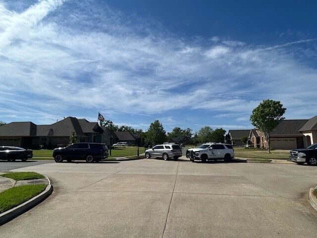 movielover93582's tweet image. 🚨 #Shooting Horror: 8 Children Killed in #Louisiana Tragedy
8 children, aged 1 to 14, have been killed in a domestic shooting in Shreveport, Louisiana.
Two others were injured. Police later shot and killed the suspect following a vehicle chase.
The motive remains unclear as