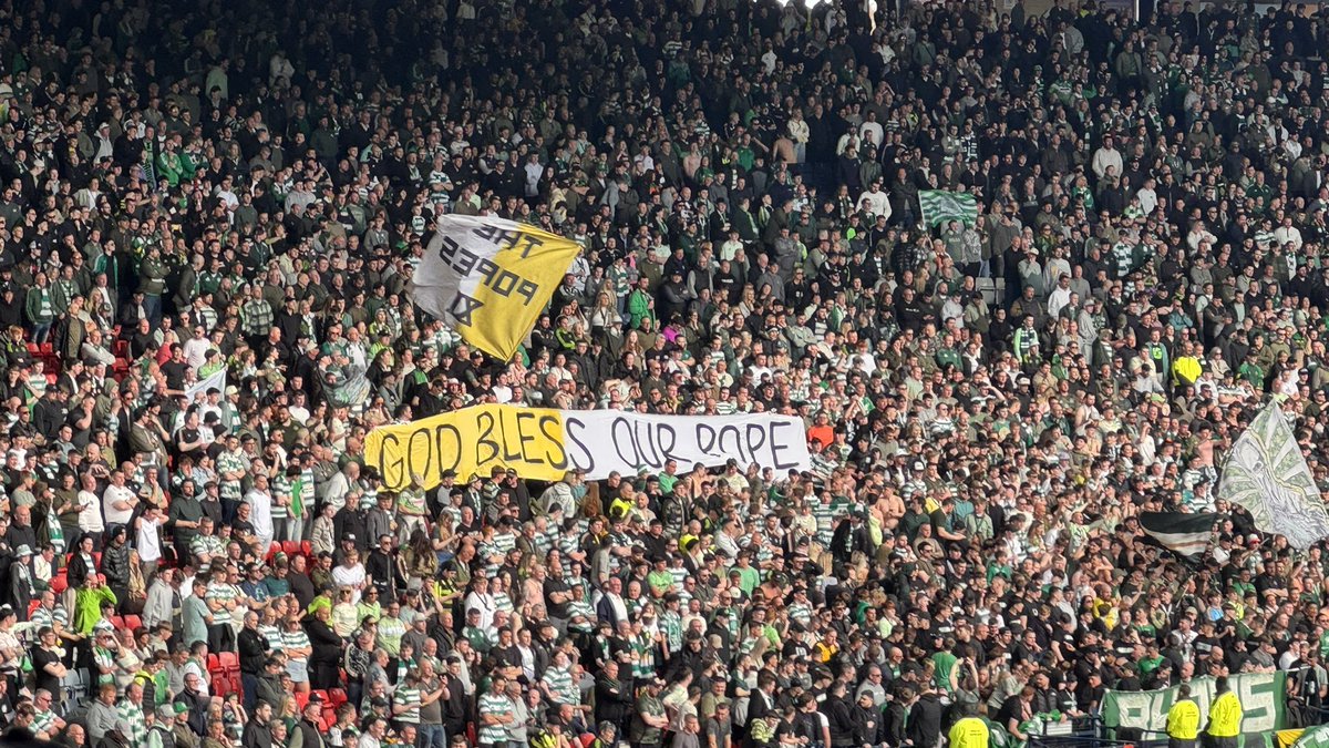 callie ☭ tweet media