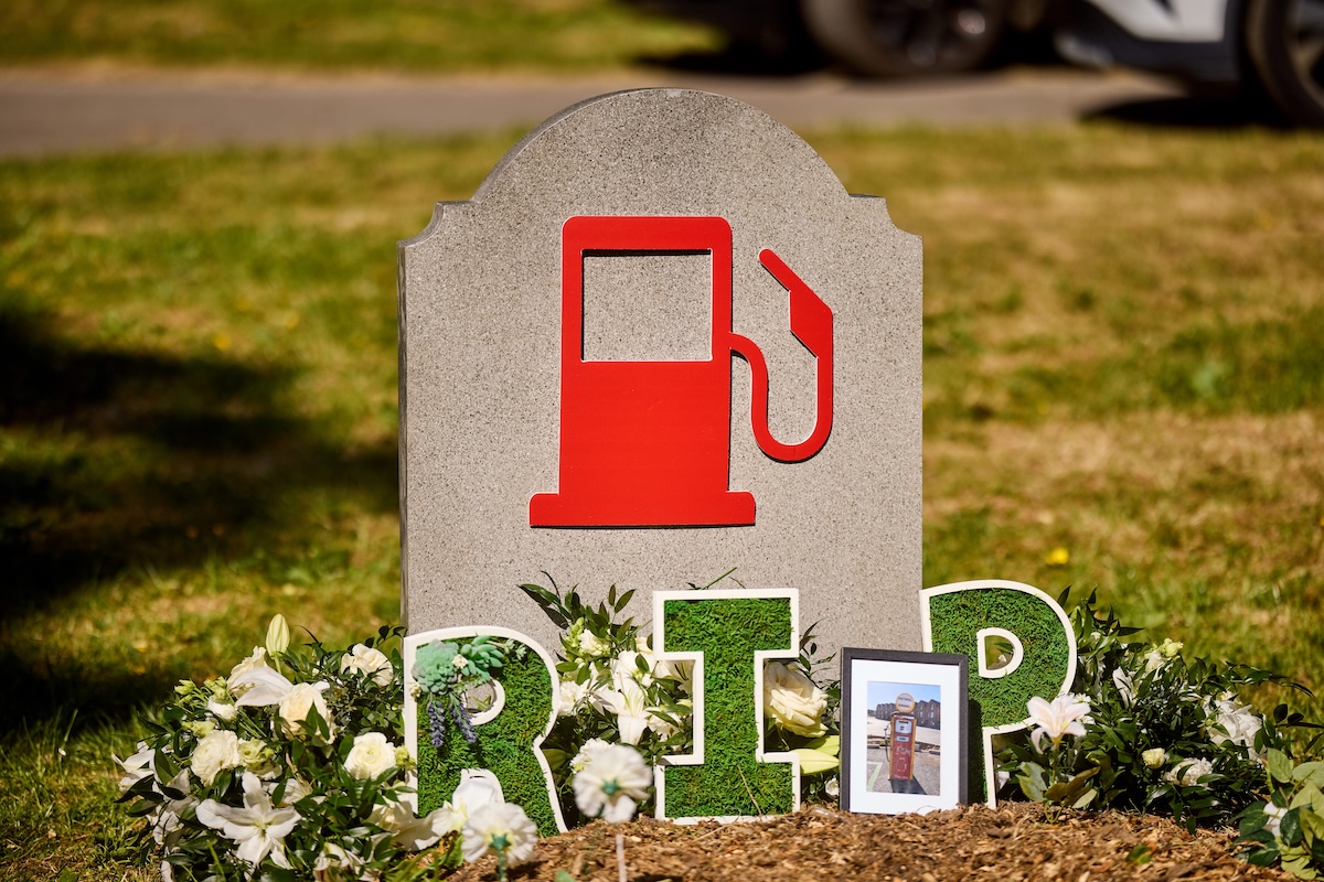 SustMeme's tweet image. Latest issue of @SustMeme Magazine:
🥵 Hot in the #city: sleep and work;
🇬🇧 #Homeless employer first B Corp;
⛽ #Petrol pump RIP: Gone by 2038;
🥥 Play on coconut, not #plastic;
🐄 Rethinking #agricultural waste
Read in full + free: buff.ly/TBDx1eN
@The_USSA @Renderers