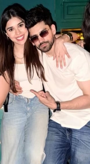 Avisha_diaries tweet media