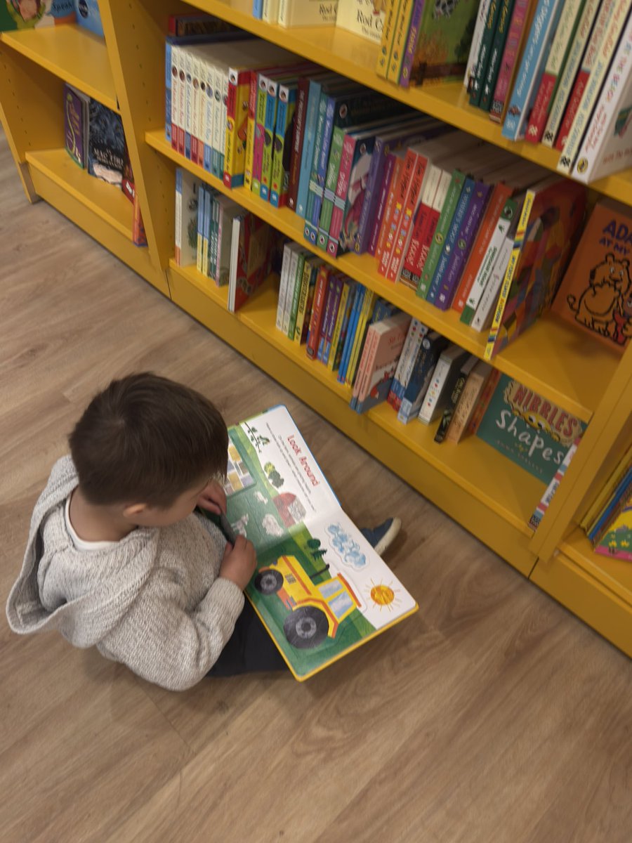 конь качалка и каталка, ржёт tweet media