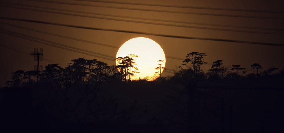 TheSnappyChapp1's tweet image. #sunset #llanelli