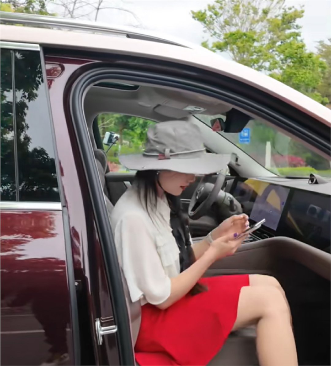 Lin Ruxi tweet media