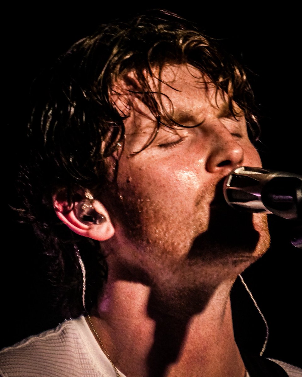 amy ✮⋆˙ tweet media