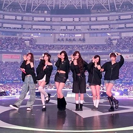 YUJIN tweet media