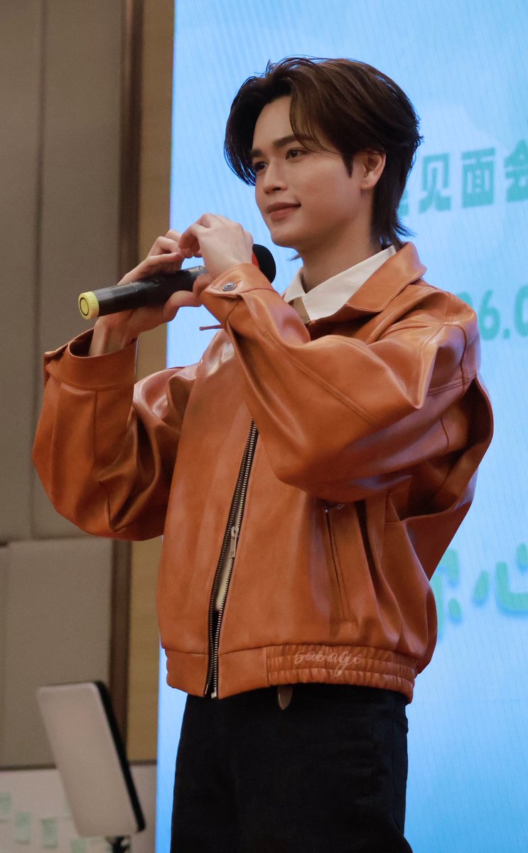 ava_ge62264's tweet photo. 😻😻
MARK JUMMO SHANGHAI FM
#markjummofmshanghai 
@Markjrtn #markjrtn 
#juniormark https://t.co/bL8uwbPeWl