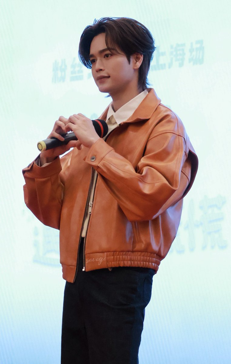 ava_ge62264's tweet photo. 😻😻
MARK JUMMO SHANGHAI FM
#markjummofmshanghai 
@Markjrtn #markjrtn 
#juniormark https://t.co/bL8uwbPeWl