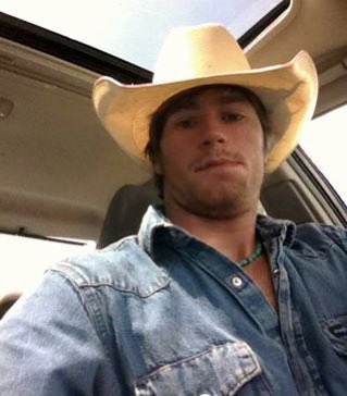 ROBERT_THEBEAR tweet media