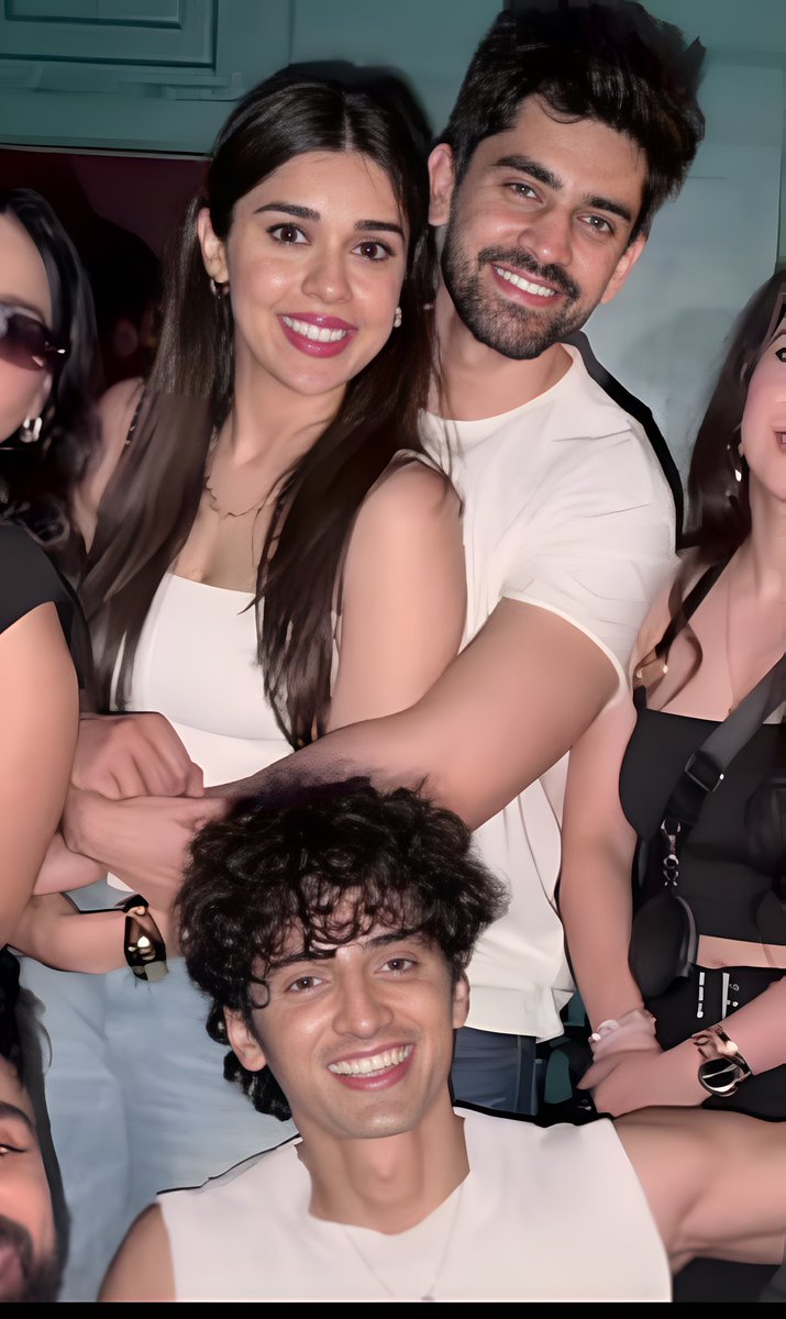 ShreyaTweets 💕🌻 tweet media