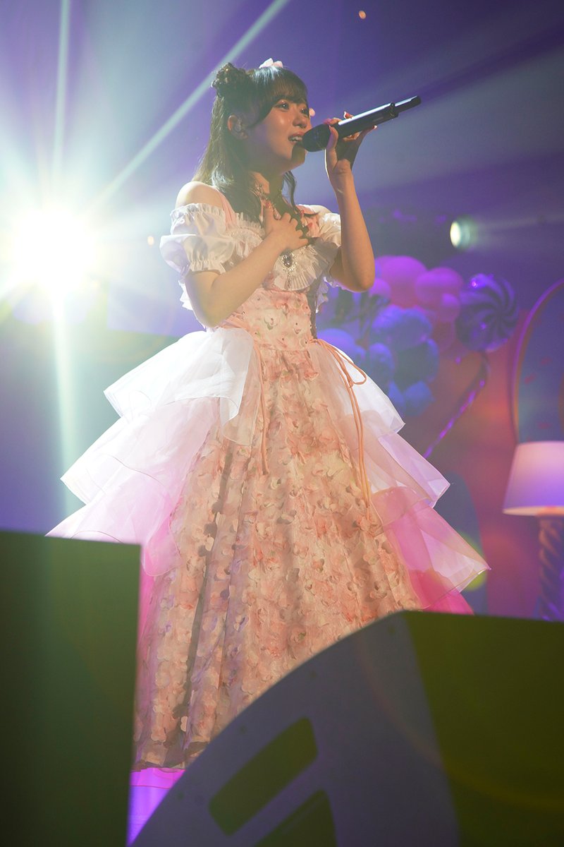 LisAni_NEWS's tweet photo. 【ライブレポート】ファンへの「ありがとう」を歌に込めて――伊達さゆり、デビューミニアルバム『Party!Party!!Party!!!』を引っ提げた1stライブを開催！

#伊達さゆり #伊達さゆりPPP
@SayuriDate 
　
▼記事はこちら
https://t.co/bbdXH4Gajz https://t.co/bH17PyuEAz