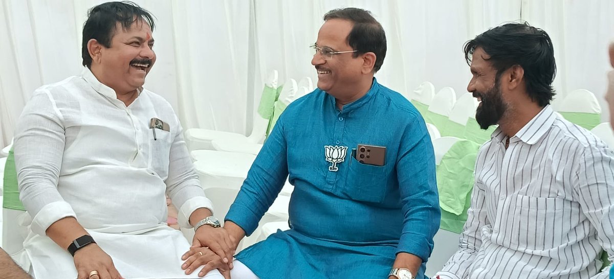 KishorShitole8's tweet image. मित्रवर्य श्री. बाळासाहेब थोरात व श्री. मिथुन भैय्या व्यास, श्री. पप्पू भैय्या व्यास
यांच्या नवीन प्रकल्पाचे प्रकल्पाला खूप खूप हार्दिक शुभेच्छा!💐💐

#Congratulations #शुभेच्छा #KishoreShitole