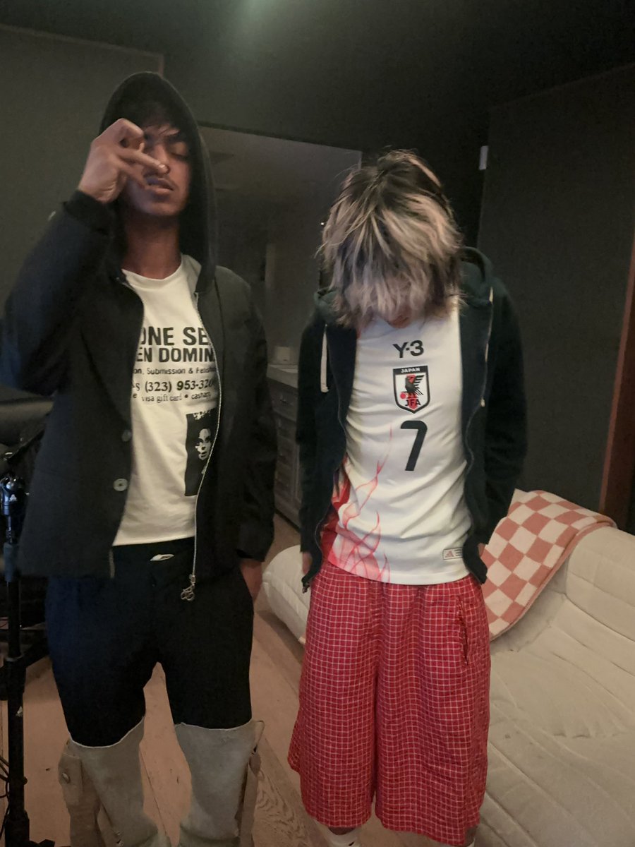 eatmynodle tweet media