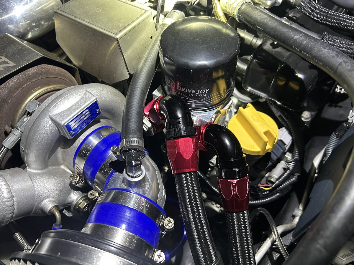 Fn08R's tweet photo. 漏れも多分直ったということで…
オイルクーラーをBLITZのものに新調しました！
せっかくなので見えるようにグリルレスにしました😁 https://t.co/eeWjou4neF