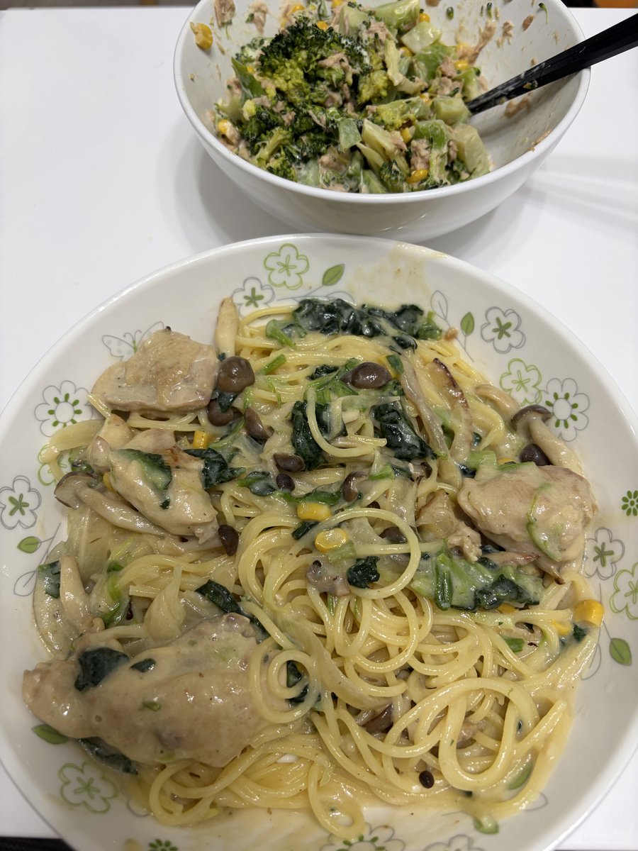 Reena33333's tweet photo. クリームパスタ🍼つくりました〜 https://t.co/yQrPLCsG8q