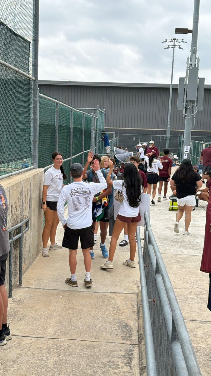 DHSWolvesTennis's tweet photo. Congratulations Rudy! 4th place Region IV 4A Tournament! Great season and a bright future for this freshman! @BuildThePack @dhs_looney @jeffstracener https://t.co/bMQqyx43Fb