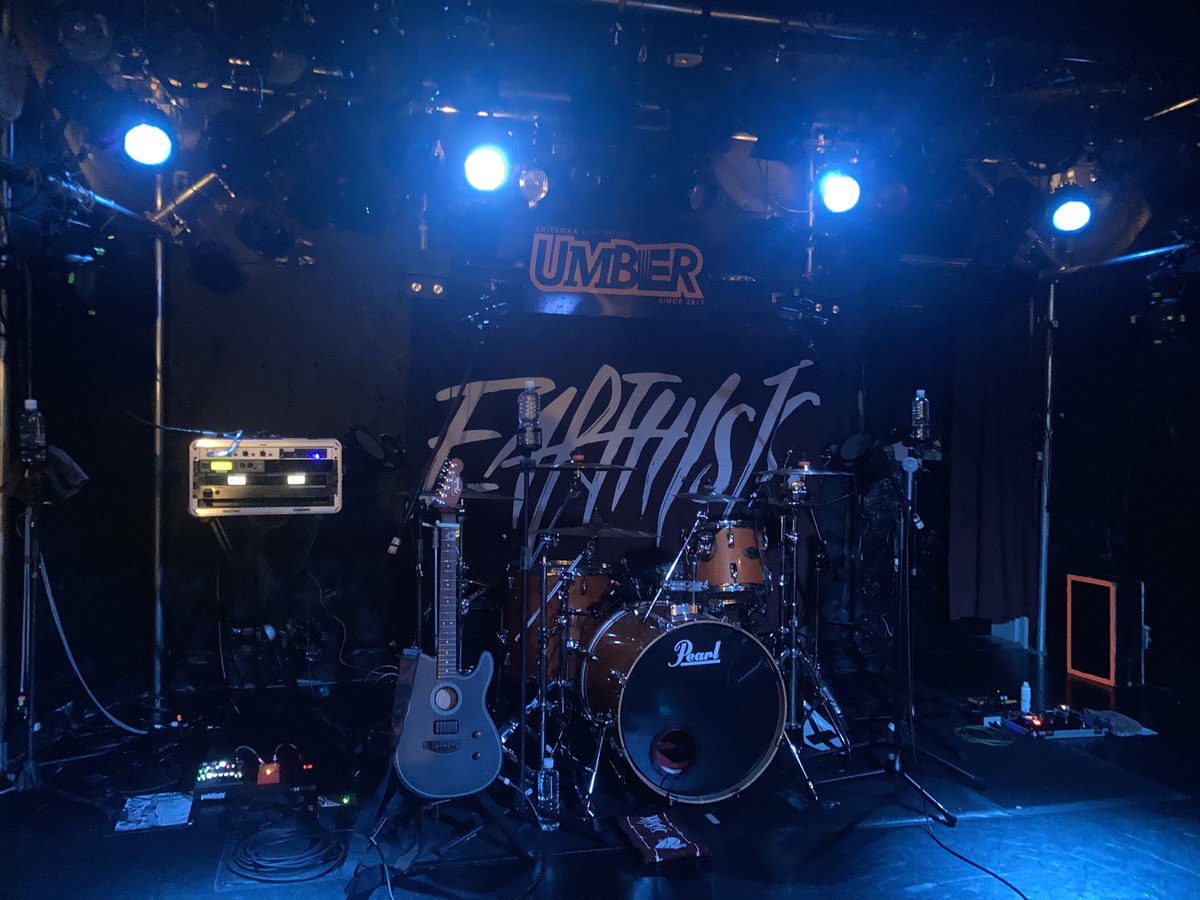 falilv_KoMa's tweet image. Earthists. GRANDRAY TOUR 2026
at 静岡UMBER

下北沢につづき、最高のライブでした🎸

ヤバい最高にたのしかった😆

静岡UMBERもすごく良いライブハウスで
また機会があれば訪れたいです

ちなみに整番は4番でした👏

今日は車なので、帰宅するまで
安全運転🚗安全運転

#Earthists