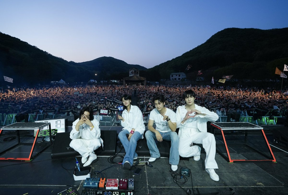 band_touched's tweet photo. 2026. 04. 19(SUN)
GREENCAMP FESTIVAL 

@GREENCAMP2026 

#터치드 #TOUCHED #그린캠프페스티벌 #GCF2026 https://t.co/pjw4YD1E8s