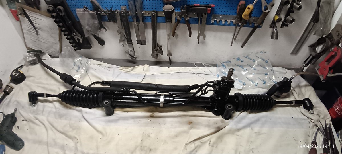 9676Saab's tweet image. The steering rack for my #saabproject2024 is finally ready to be installed back on the car 💪
#saab #saab900 #hullusaabisti #takecareofyoursaab