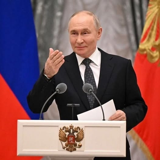 veraizmaylova41's tweet photo. Путин в курсе обо всём происходящем в стране - Песков
Ежу ясно,что Путин в курсе происходящего в стране, если уничтожение промышленности и сельского хозяйства, медицины, науки, образования, доведение страны до тотальной нищеты и рекордной убыли на��еления Путин сам же и устроил. https://t.co/9wOyg1uHSx