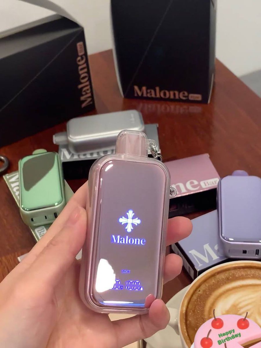 Zgar_Vape's tweet photo. 韩国🇰🇷最新上市_3.5万口 
📦接深批 浅批 欢迎咨询https://t.co/6NMA5zqIMq

Malone克罗心正面➕反面
三段调节模式 ，3.5万口，5种颜色🎨

taste口味：
蓝莓｜菠萝｜桃子｜薄荷｜荔枝｜李子｜可乐｜哈密瓜｜苹果｜青提 https://t.co/HvxYxksO1z