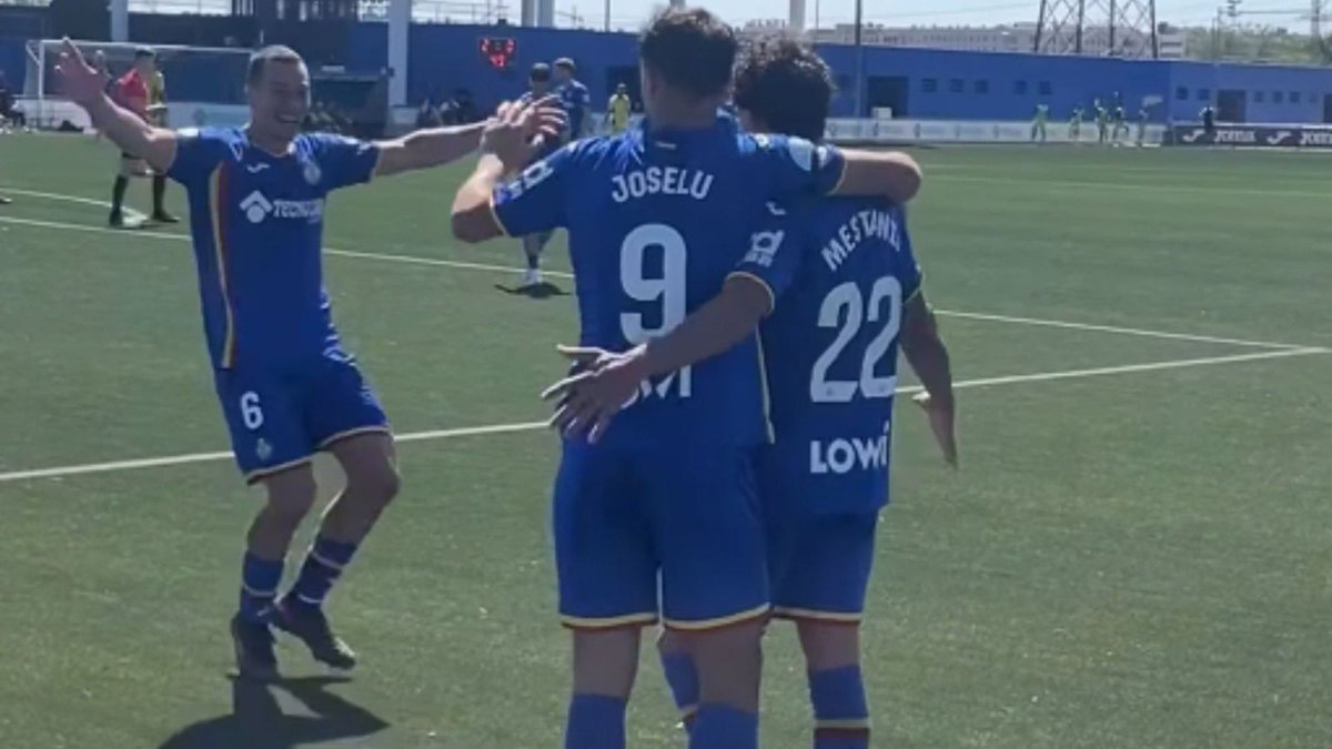 📝CRÓNICA📝

🥳 El Getafe B 🔵 ya es equipo de playoffs ⚔️

🔗 juvenildivisiondehonor.com/el-getafe-b-ya…

#JuvenilDH👟 #Filiales #SegundaFederación #PrimeraFederación #VamosGetaB #LaUniónHaceLasPalmas
