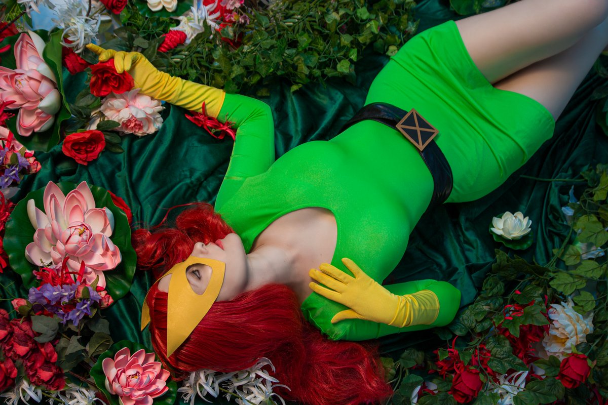 shieraphoenix's tweet photo. Krakoa was for lovers... Would you like to go to Love Island?)

Photo: @MaineDragoncos
#MarvelComics #Marvelcosplay #XMen #XMen97 #XMencosplay #JeanGrey #cosplayergirl #MarvelGirl #JeanGreycosplay https://t.co/4uAfNn54QR